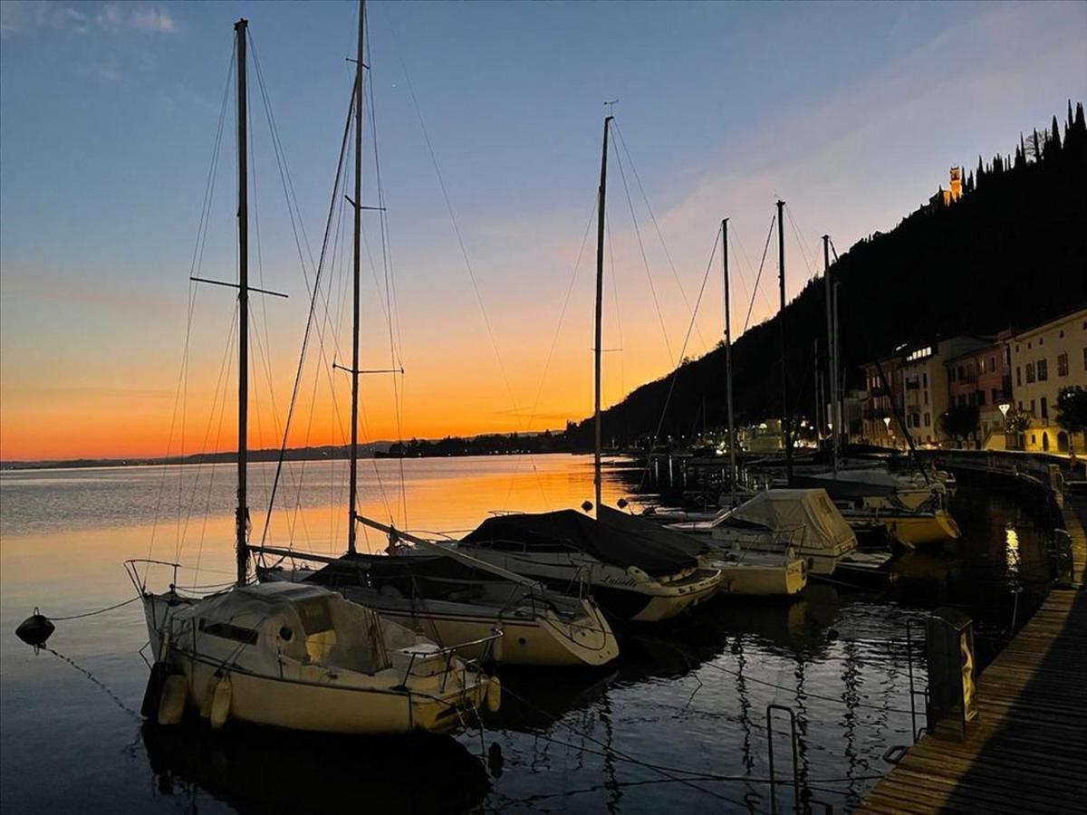 Appartamento Con Vista Lago Тосколано Мадерно Екстериор снимка